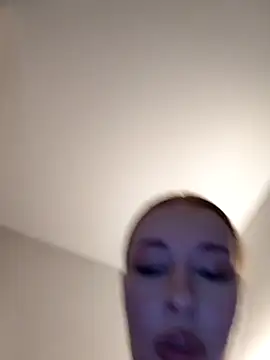 Snapshot of MelissaPinkiss chatting on 12-18-25, 01:17 MelissaPinkiss online show from 12-18-25, 01:17