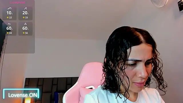 sara ospinna online show from 11-26-25, 11:22