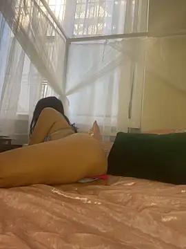 Snapshot of baeezzyy chatting on 11-04-25, 02:49 baeezzyy online show from 11-04-25, 02:49