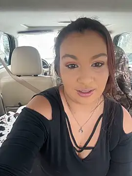 Snapshot of thickfarmtwat chatting on 12-15-25, 05:39 thickfarmtwat online show from 12-15-25, 05:39