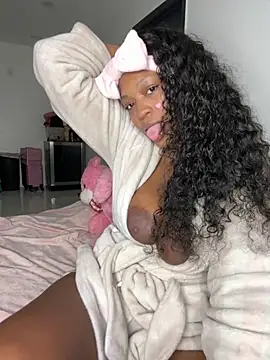 PrincessDreamm online show from 11-26-25, 06:58