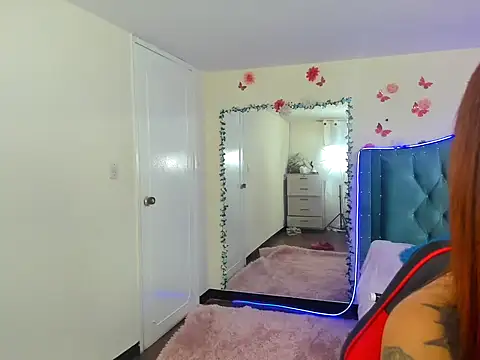 Aurora sky9 online show from 01-06-26, 08:56