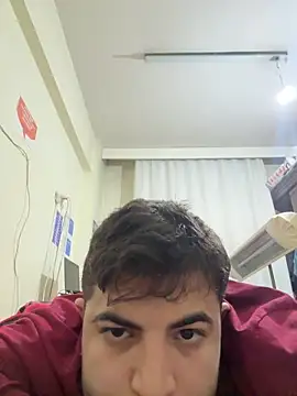 Snapshot of Muvvt chatting on 11-05-25, 05:02 Muvvt online show from 11-05-25, 05:02