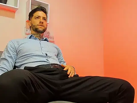 Snapshot of Supreme_Alpha chatting on 11-10-25, 12:42 Supreme Alpha online show from 11-10-25, 12:42