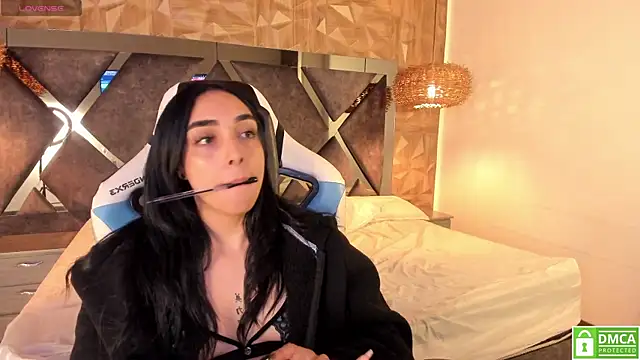 Kiara velvet   online show from 04-21-26, 04:41