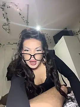 Snapshot of zowi101 chatting on 02-26-26, 03:44 zowi101 online show from 02-26-26, 03:44