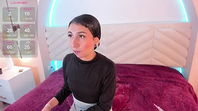 Isabella Crofts online show from 04-02-26, 03:04