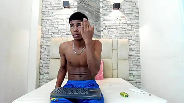 XAVI LEE online show from 12-15-25, 08:13