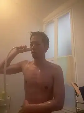 Snapshot of ippei0001 chatting on 01-31-26, 10:52 ippei0001 online show from 01-31-26, 10:52