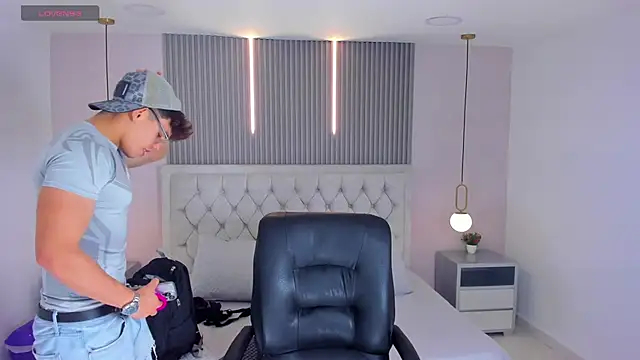 Snapshot of jhoumod_21_ chatting on 12-14-25, 03:12 jhoumod 21 online show from 12-14-25, 03:12