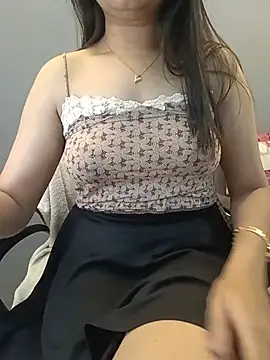 Snapshot of Nikkify chatting on 07-17-26, 05:18 Nikkify online show from 07-17-26, 05:18