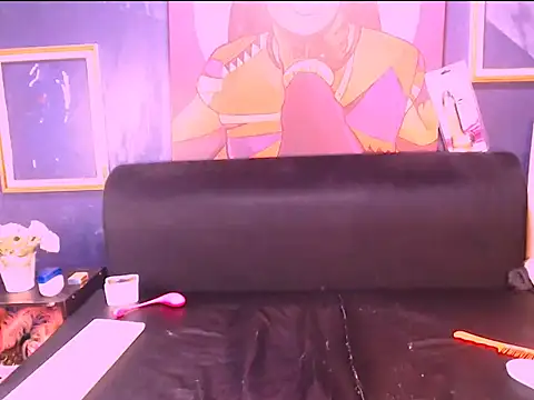 Slipperyebony online show from 12-19-25, 06:42