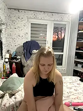 hotgoodgirll online show from 12-17-25, 03:29