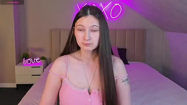 Ella Burns online show from 04-23-26, 01:40