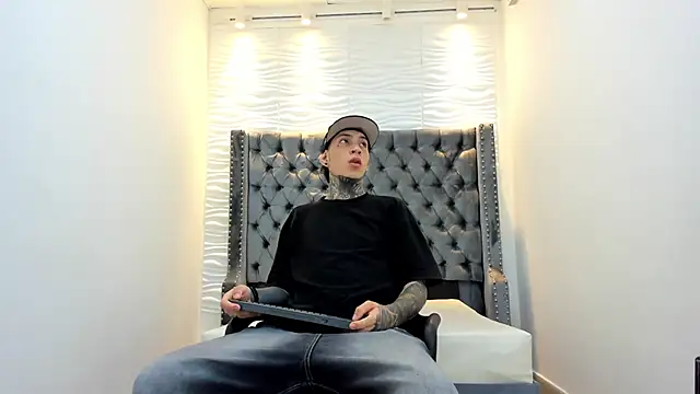 DANTE ARMSTRONG online show from 12-20-25, 03:46