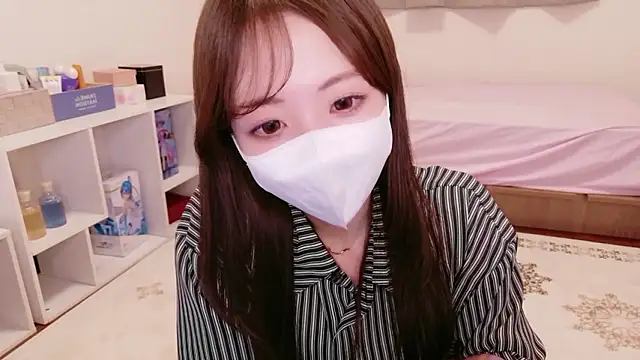 Snapshot of -aotan- chatting on 05-18-26, 01:06 -aotan- online show from 05-18-26, 01:06