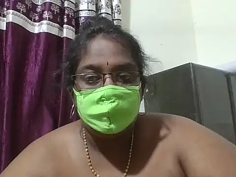 Snapshot of hootypriya chatting on 04-30-26, 08:57 hootypriya online show from 04-30-26, 08:57