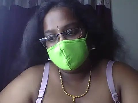 Snapshot of hootypriya chatting on 05-08-26, 06:24 hootypriya online show from 05-08-26, 06:24
