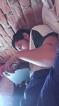 Snapshot of sageer097 chatting on 11-13-25, 04:33 sageer097 online show from 11-13-25, 04:33