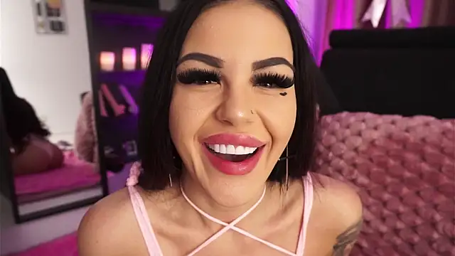 Snapshot of NaomyBlackBarbie chatting on 11-16-25, 05:35 NaomyBlackBarbie online show from 11-16-25, 05:35