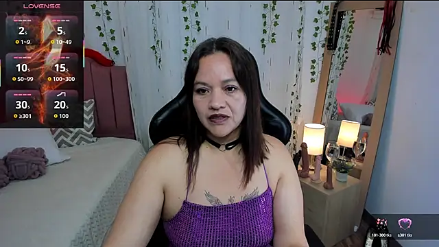 Victoria Wilde  online show from 11-06-25, 10:49