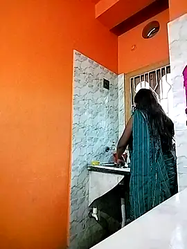 LoveLy-Soneya online show from 12-19-25, 01:23