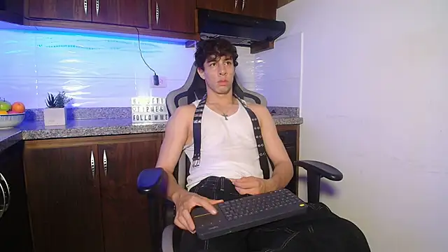 chris evans27 online show from 11-22-25, 02:32