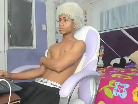 Santy bigcock 01 online show from 11-07-25, 11:54