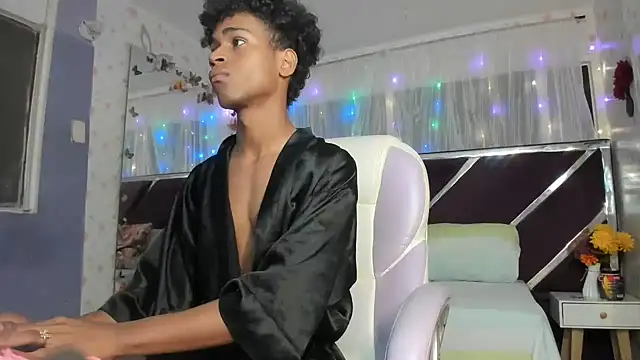 Snapshot of Santy_bigcock_01 chatting on 03-16-26, 12:09 Santy bigcock 01 online show from 03-16-26, 12:09