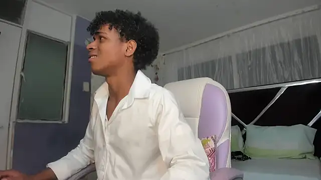 Santy bigcock 01 online show from 03-22-26, 02:37