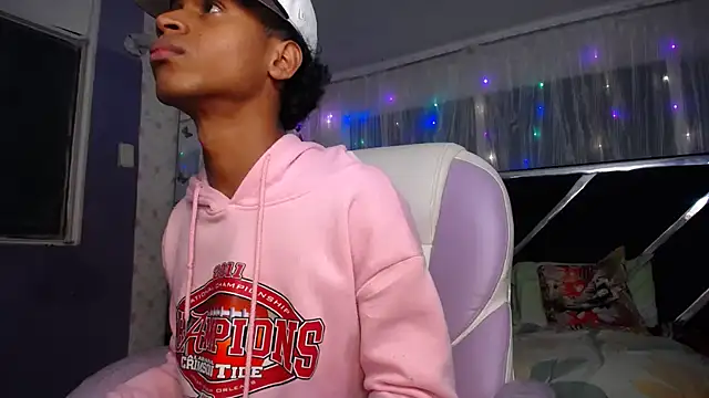 Santy bigcock 01 online show from 04-25-26, 12:46