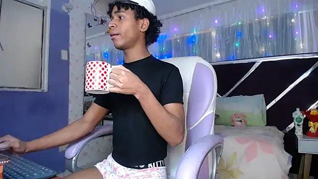 Santy bigcock 01 online show from 05-24-26, 04:01