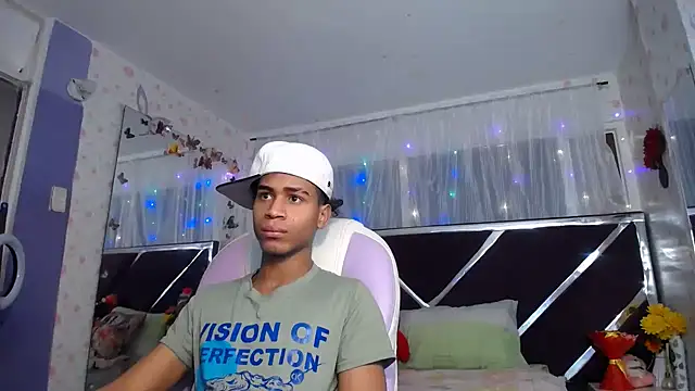 Santy bigcock 01 online show from 06-12-26, 02:27