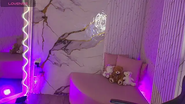 PEACHY TAY online show from 03-25-26, 11:49