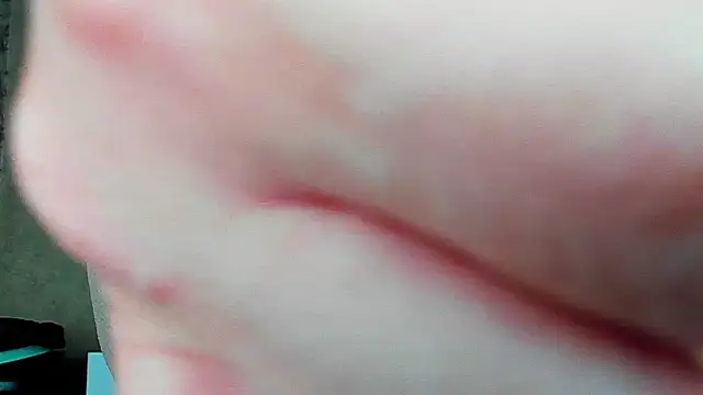 Snapshot of Tykita chatting on 12-17-25, 07:47 Tykita online show from 12-17-25, 07:47