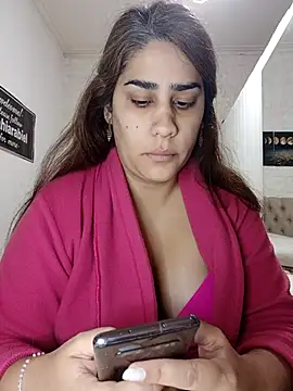 Snapshot of nahiarabiel33 chatting on 05-10-26, 06:13 nahiarabiel33 online show from 05-10-26, 06:13