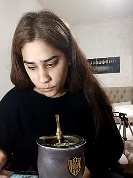 Snapshot of nahiarabiel33 chatting on 06-04-26, 04:57 nahiarabiel33 online show from 06-04-26, 04:57