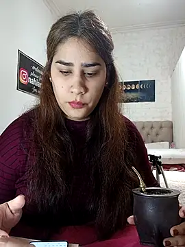 Snapshot of nahiarabiel33 chatting on 06-23-26, 07:01 nahiarabiel33 online show from 06-23-26, 07:01