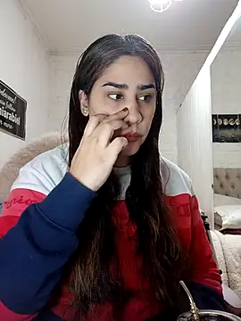 Snapshot of nahiarabiel33 chatting on 06-27-26, 05:40 nahiarabiel33 online show from 06-27-26, 05:40