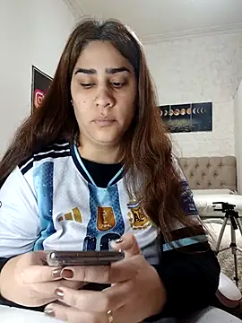 Snapshot of nahiarabiel33 chatting on 07-04-26, 04:57 nahiarabiel33 online show from 07-04-26, 04:57