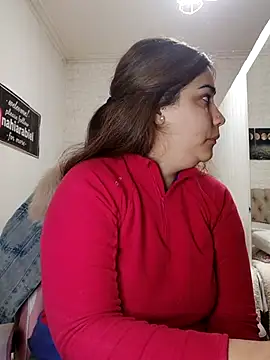 Snapshot of nahiarabiel33 chatting on 07-05-26, 06:04 nahiarabiel33 online show from 07-05-26, 06:04