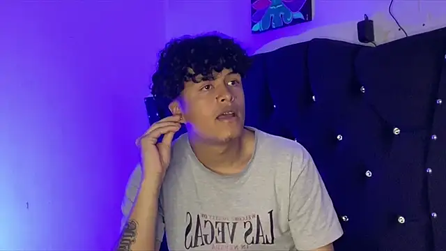 CyrusAndGrase online show from 01-10-26, 09:05