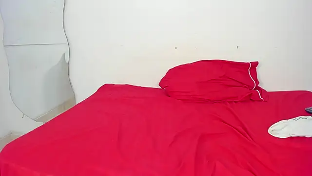 kendra lovv online show from 12-22-25, 07:44