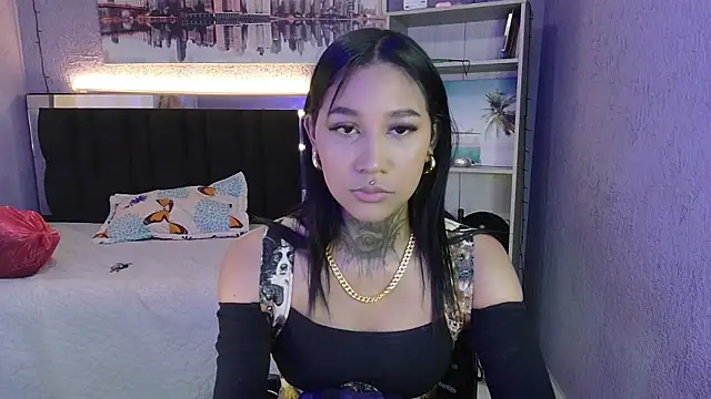 Snapshot of lyam_ebony_ chatting on 11-08-25, 08:40 lyam ebony online show from 11-08-25, 08:40