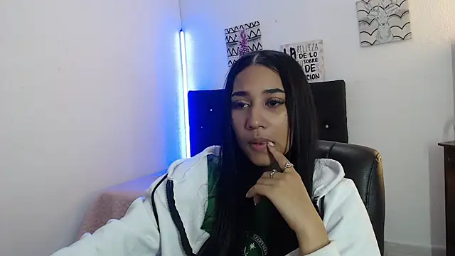 lyam ebony  online show from 02-14-26, 08:16