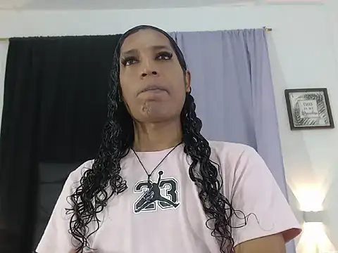 Snapshot of MiaCoock chatting on 11-10-25, 01:10 MiaCoock online show from 11-10-25, 01:10