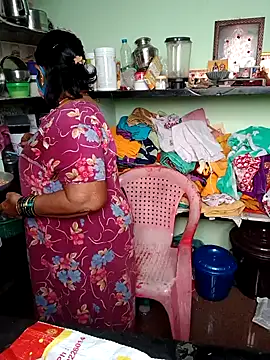 Snapshot of savithasree chatting on 11-12-25, 02:12 savithasree online show from 11-12-25, 02:12