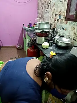 Snapshot of savithasree chatting on 12-19-25, 04:36 savithasree online show from 12-19-25, 04:36