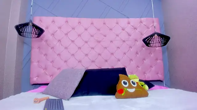 Mia Horney online show from 12-01-25, 01:27