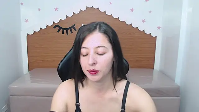 scarlett percy t online show from 11-27-25, 07:38